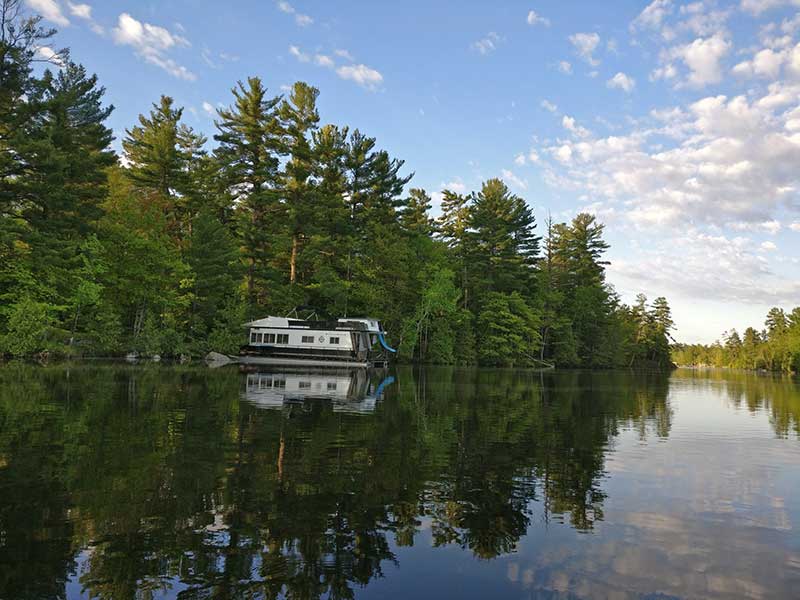 Houseboating in May, offseason, Kawarthas