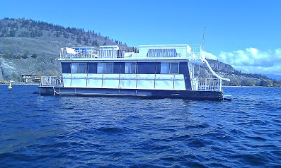 Kelowna Houseboats